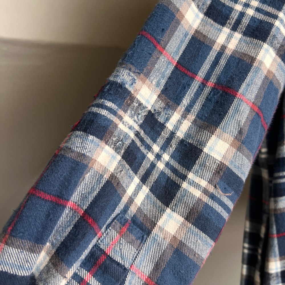 L.L. Bean Flannel Shacket Large Mens Blue Fleece Lined Plaid Distressed - Picture 5 of 7